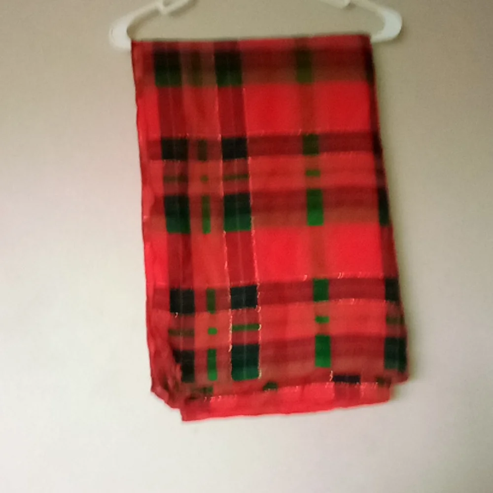 Christmas tablecloth, centerpiece and votive